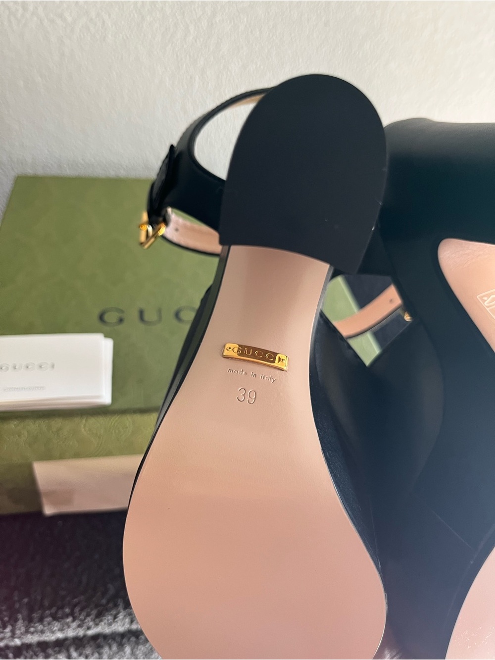 NEW Gucci Black Leather Platform Sandals with Gold Horsebit Detail EU 39 - Picture 5 of 15
